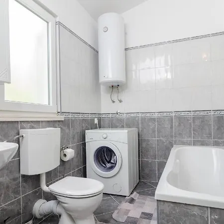Ferienwohnung Fuer 5 Personen Ca 65 Qm In Stankovic Bei Orebic, Dalmatien Sueddalmatien Apartment Jurjevic