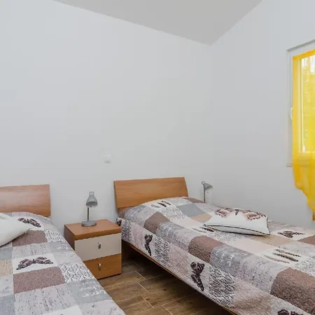 Ferienwohnung Fuer 5 Personen Ca 65 Qm In Stankovic Bei Orebic, Dalmatien Sueddalmatien Apartment *
